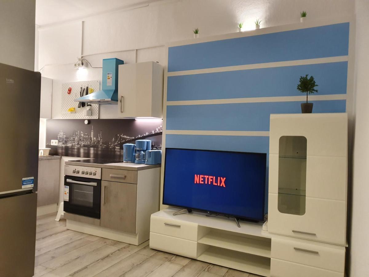 Central Lichtenberger Apartment For 6 People Berlin Eksteriør bilde