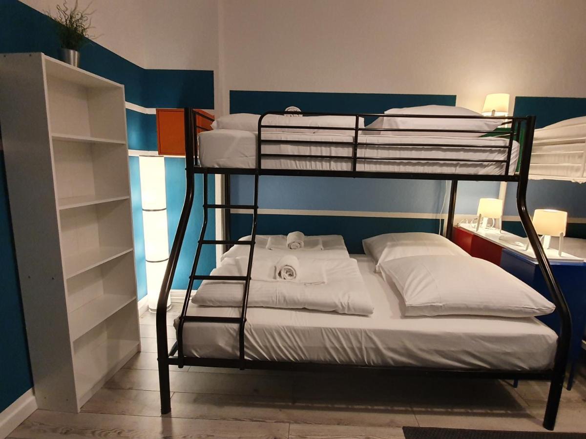 Central Lichtenberger Apartment For 6 People Berlin Eksteriør bilde