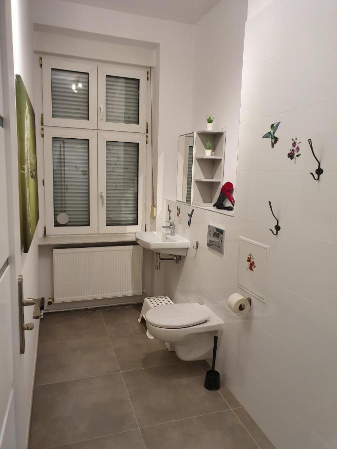 Central Lichtenberger Apartment For 6 People Berlin Eksteriør bilde
